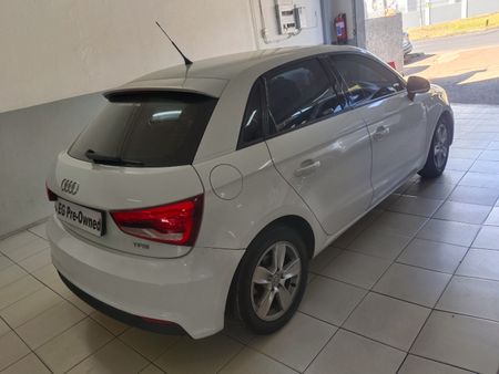 2018-Audi-A1-Sportback-14-TFSI-SE-Auto-30-TFSI_3