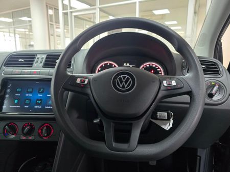 2026-Volkswagen-Polo-Vivo-14-Life_22