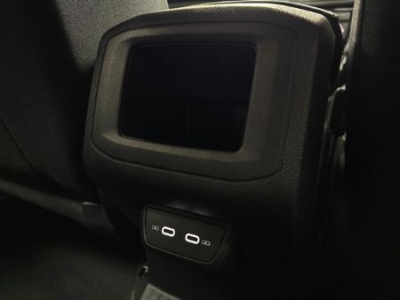 2025-Volkswagen-T-Cross-10-TSI-Life-Auto_13
