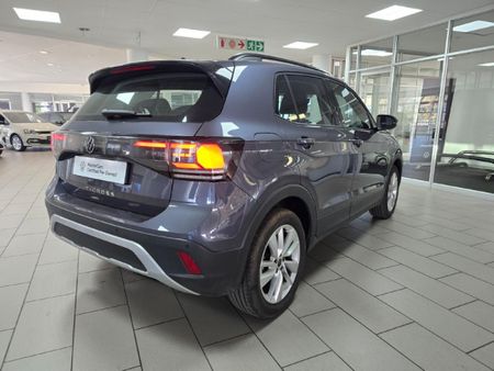 2025-Volkswagen-T-Cross-10-TSI-Life-Auto_7