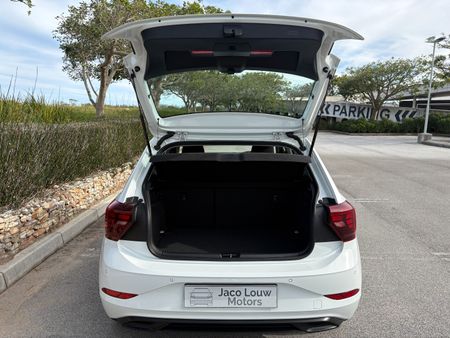 2023-Volkswagen-Polo-10-TSI-Life_11