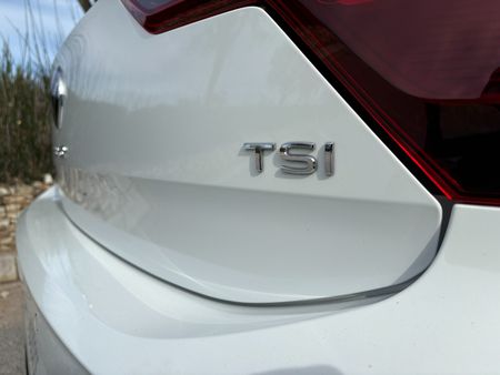 2023-Volkswagen-Polo-10-TSI-Life_12