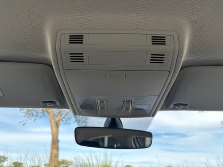 2023-Volkswagen-Polo-10-TSI-Life_28