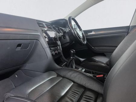 2018-Volkswagen-Golf-VII-10-TSI-Comfortline_12
