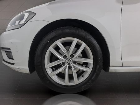 2018-Volkswagen-Golf-VII-10-TSI-Comfortline_13