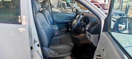 2010-Toyota-Hilux-30-D-4D-Raider-4x4-Double-Cab_5