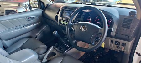 2010-Toyota-Hilux-30-D-4D-Raider-4x4-Double-Cab_7