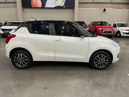 2023-Suzuki-Swift-12-GLX_7