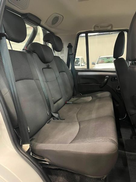 2023-Mahindra-Pik-Up-22-mHawk-S6-4x4-Double-Cab_11