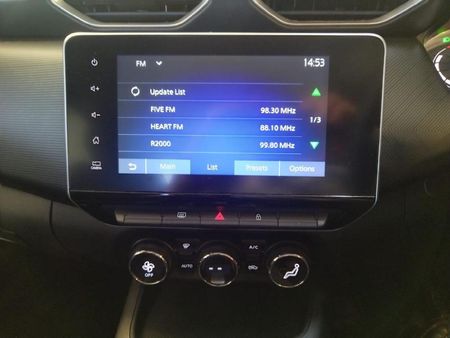 2025-Nissan-Magnite-10T-Acenta-Auto_8
