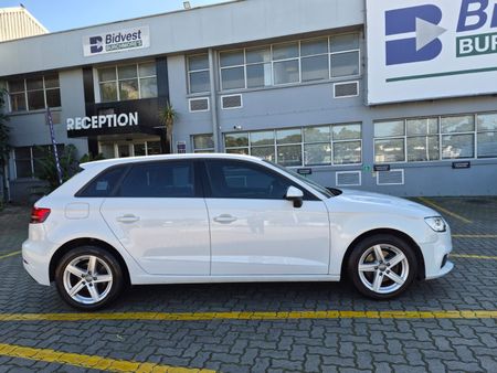 2019-Audi-A3-Sportback-10-TFSI-Auto-30-TFSI_9