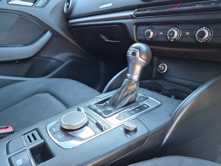 2019-Audi-A3-Sportback-10-TFSI-Auto-30-TFSI_15