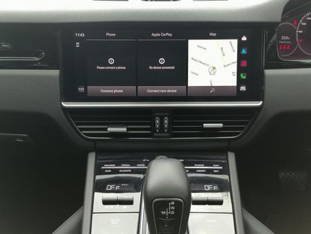2022-Porsche-Cayenne-Coupe_8