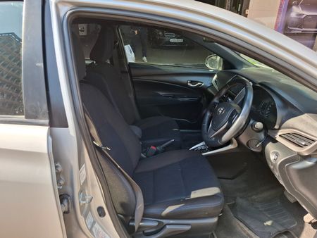 2019-Toyota-Yaris-15-XS-Auto-5-dr_6