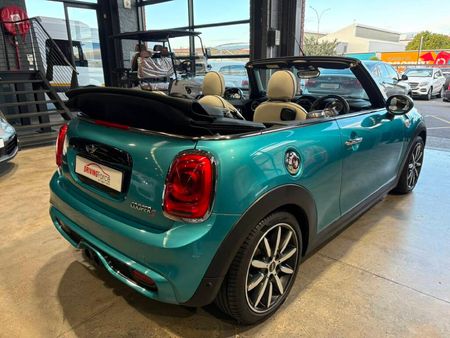 2017-MINI-Convertible-Cooper-S-Auto_4
