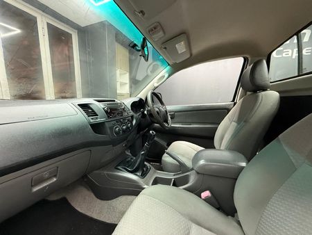 2014-Toyota-Hilux-25-D-4D-SRX-Raised-Body-Single-Cab_7