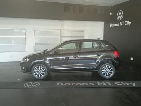 2026-Volkswagen-Polo-Vivo-14-Life_4