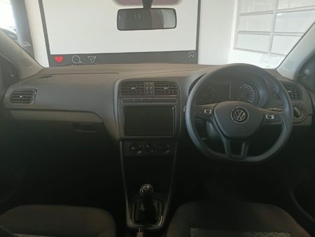 2026-Volkswagen-Polo-Vivo-14-Life_6