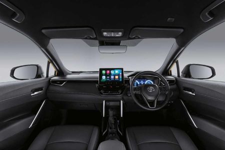 2026-Toyota-Corolla-Cross-18-XS-Hybrid_4