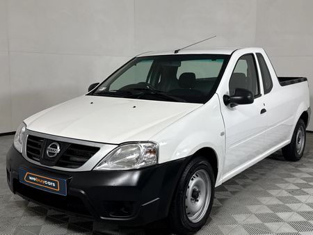 2022-Nissan-NP200-16-AC-Safety-Pack_0
