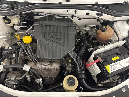 2022-Nissan-NP200-16-AC-Safety-Pack_10