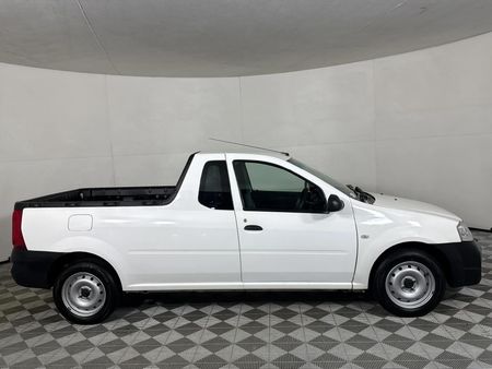 2022-Nissan-NP200-16-AC-Safety-Pack_13