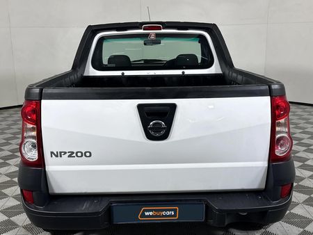 2022-Nissan-NP200-16-AC-Safety-Pack_14