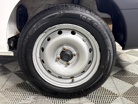 2022-Nissan-NP200-16-AC-Safety-Pack_4