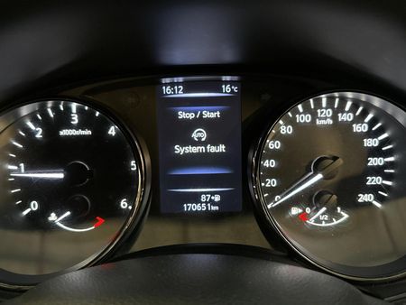 2018-Nissan-X-Trail-16-dCi-Visia-7-seat_2