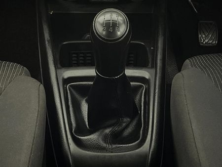 2024-Suzuki-Ertiga-15-GA_5