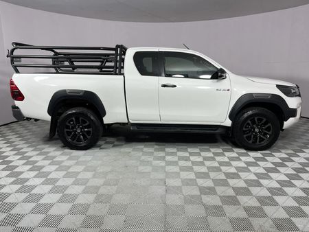 2022-Toyota-Hilux-28-GD-6-Raised-Body-Legend-Auto-Extended-Cab_11