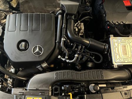 2023-Mercedes-Benz-A-Class-A-200-progressive-Sedan_11