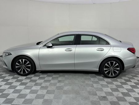 2023-Mercedes-Benz-A-Class-A-200-progressive-Sedan_17