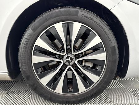 2023-Mercedes-Benz-A-Class-A-200-progressive-Sedan_3
