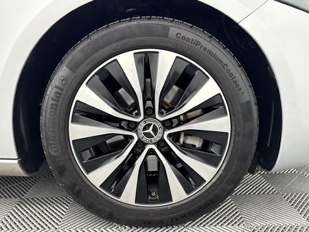 2023-Mercedes-Benz-A-Class-A-200-progressive-Sedan_4