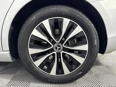 2023-Mercedes-Benz-A-Class-A-200-progressive-Sedan_5