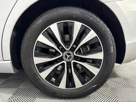 2023-Mercedes-Benz-A-Class-A-200-progressive-Sedan_6