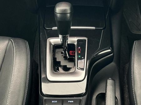 2023-Toyota-Fortuner-24-GD-6-Raised-Body-Auto_10