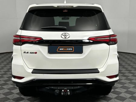 2023-Toyota-Fortuner-24-GD-6-Raised-Body-Auto_18