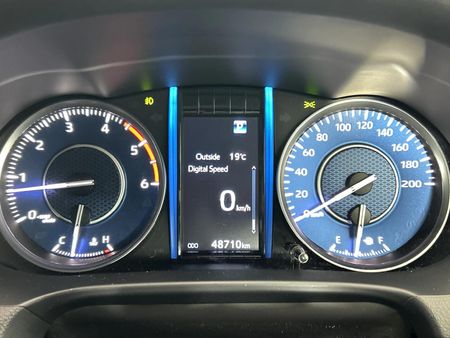 2023-Toyota-Fortuner-24-GD-6-Raised-Body-Auto_2