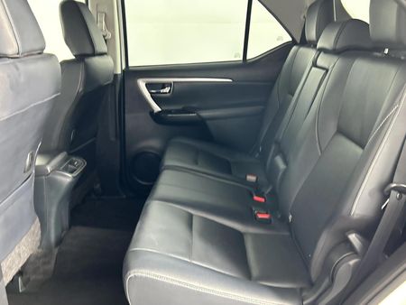 2023-Toyota-Fortuner-24-GD-6-Raised-Body-Auto_3