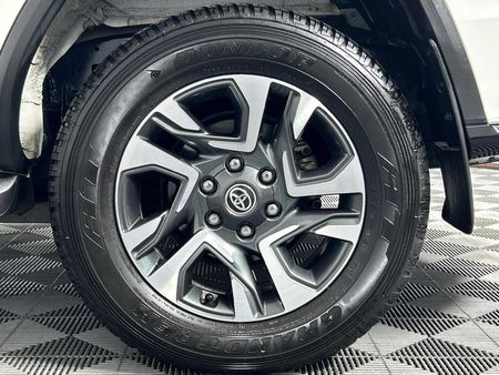 2023-Toyota-Fortuner-24-GD-6-Raised-Body-Auto_6