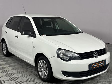 2011-Volkswagen-Polo-Vivo-14-Trendline-5-dr_15