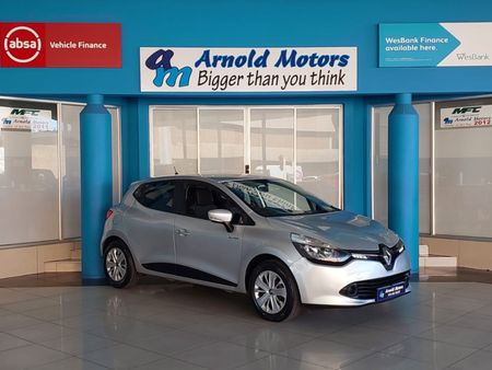 2016-Renault-Clio-IV-900T-Blaze-Limited-Edition-5-dr-66kW_2