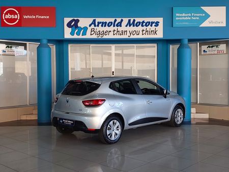 2016-Renault-Clio-IV-900T-Blaze-Limited-Edition-5-dr-66kW_7