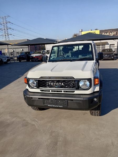 2026-Toyota-Land-Cruiser-79-28-GD-6-Double-Cab_0