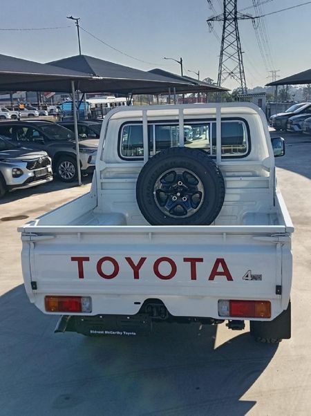 2026-Toyota-Land-Cruiser-79-28-GD-6-Double-Cab_8