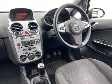 2014-Opel-Corsa-14T-Enjoy-5-dr_7