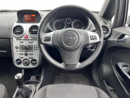 2014-Opel-Corsa-14T-Enjoy-5-dr_8
