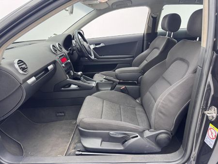 2011-Audi-A3-3-dr-18T-Ambition-Auto_6